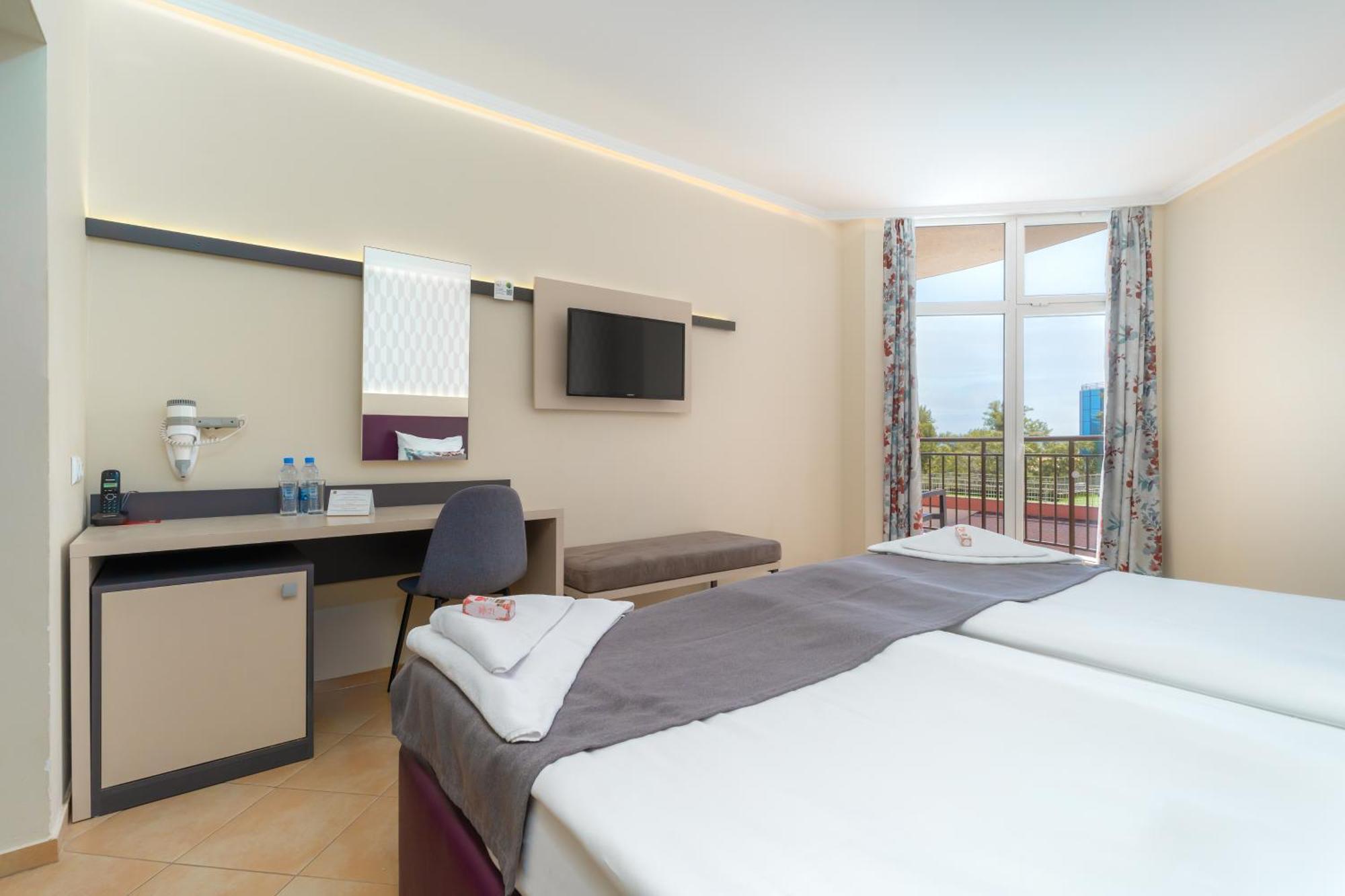 Mpm Astoria Hotel Pantai Sunny Ruang foto
