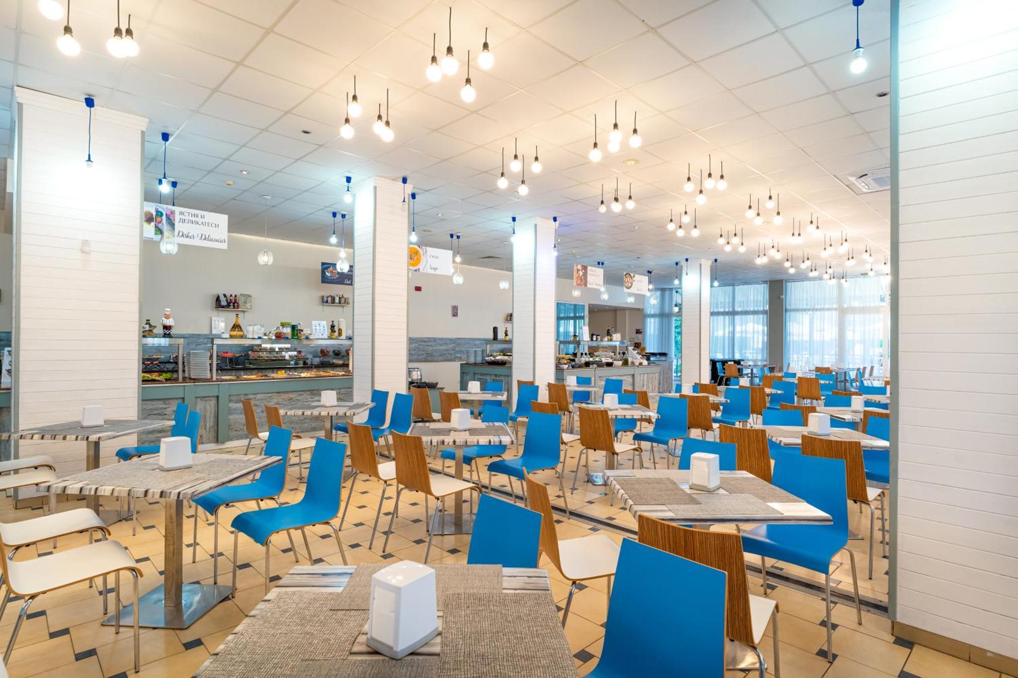 Mpm Astoria Hotel Pantai Sunny Bagian luar foto