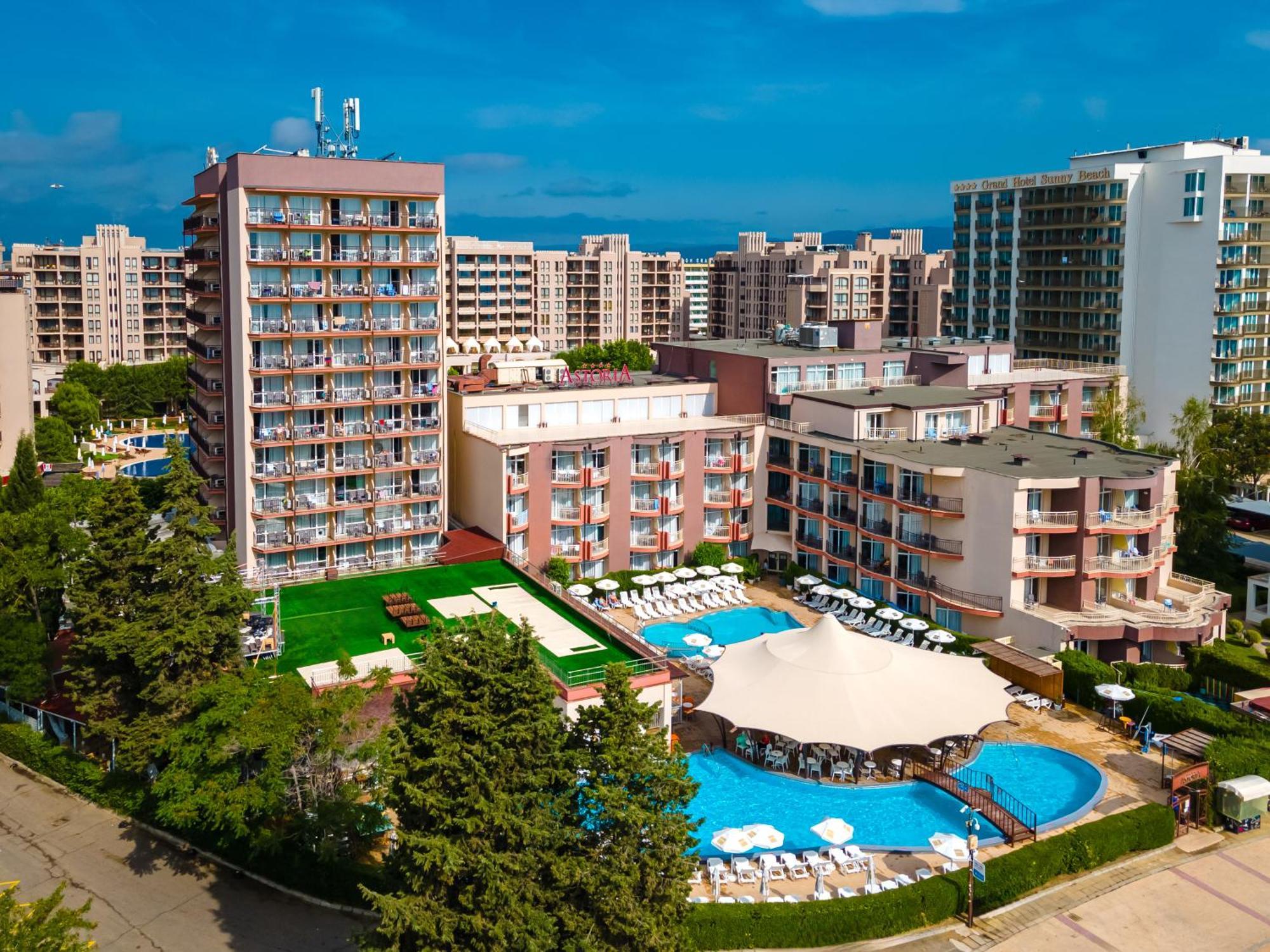Mpm Astoria Hotel Pantai Sunny Bagian luar foto
