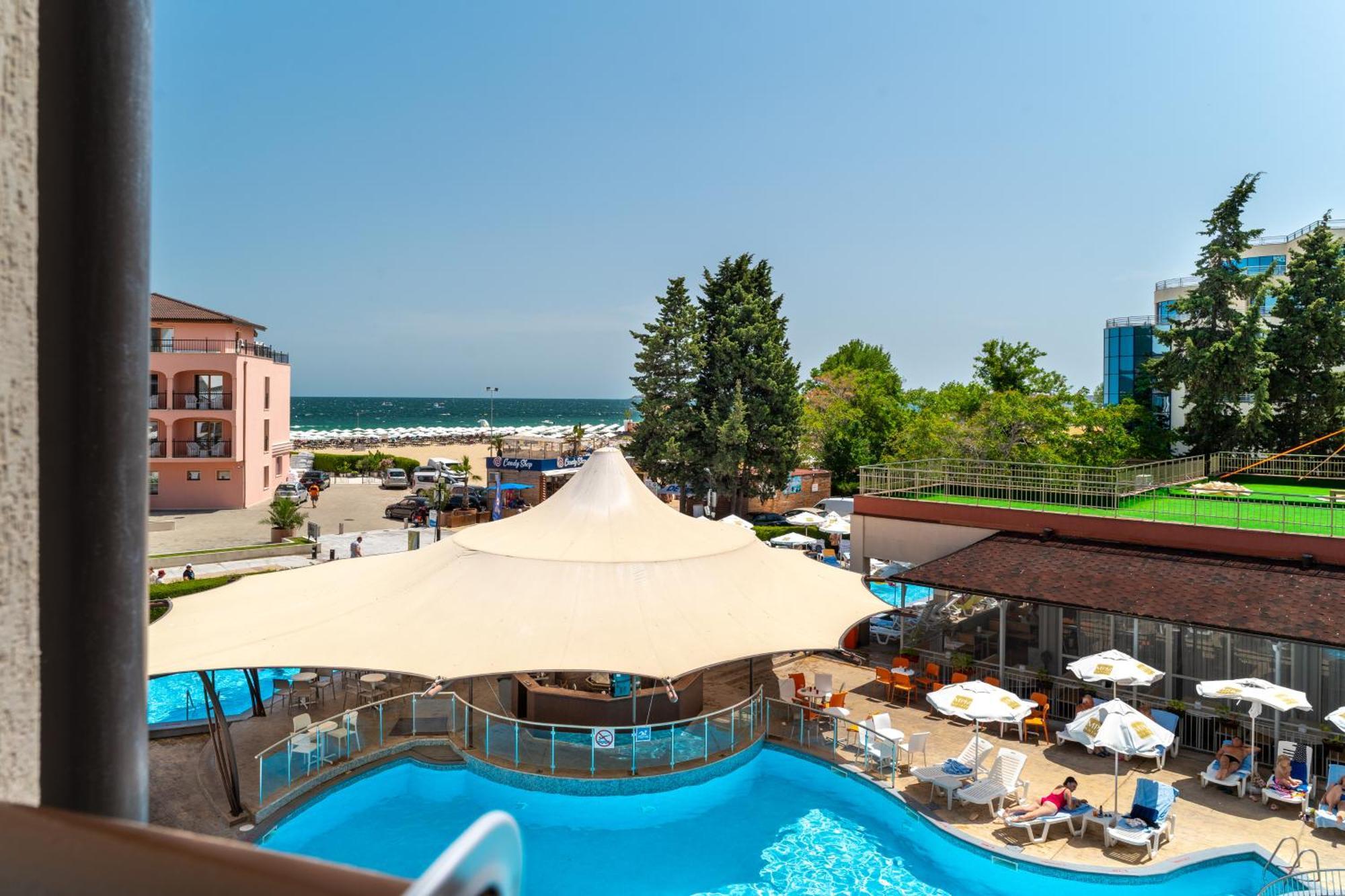 Mpm Astoria Hotel Pantai Sunny Ruang foto