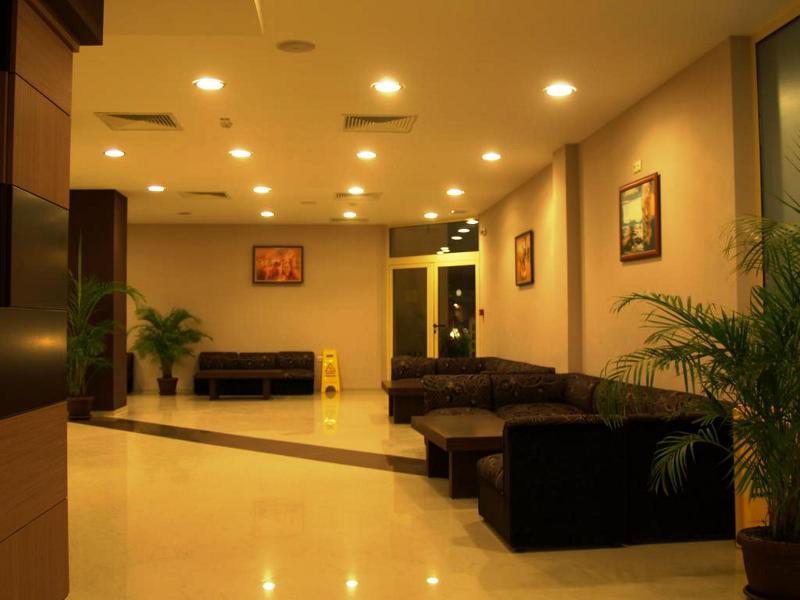 Mpm Astoria Hotel Pantai Sunny Bagian luar foto