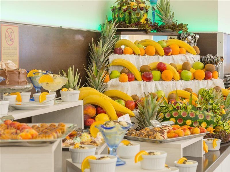 Mpm Astoria Hotel Pantai Sunny Bagian luar foto